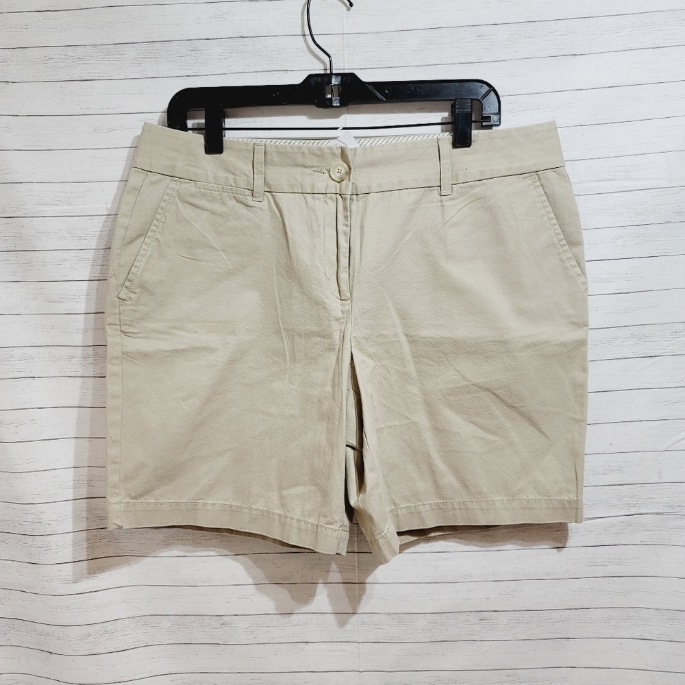 LOFT KHAKI CHINO SHORTS SZ 10, BRAND NEW W TAGS, 100% COTTON